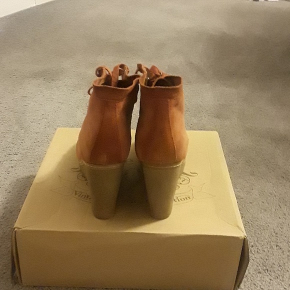 Shoes - Picture 2 of 3